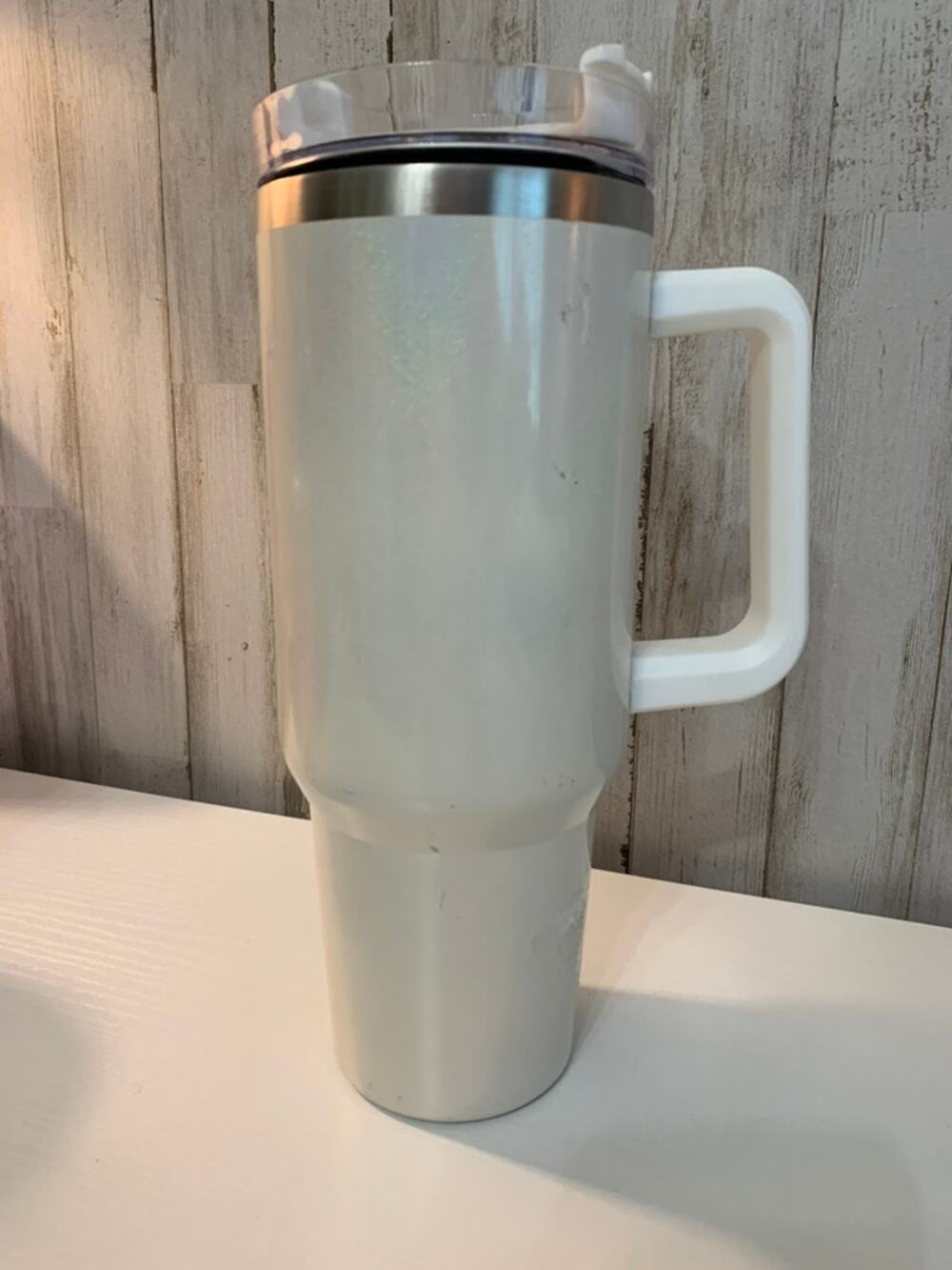 Travel Tumbler White 32 oz w/ Handle & Clear Lid